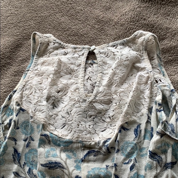 Off the shoulder flowy blouse - Picture 3 of 3